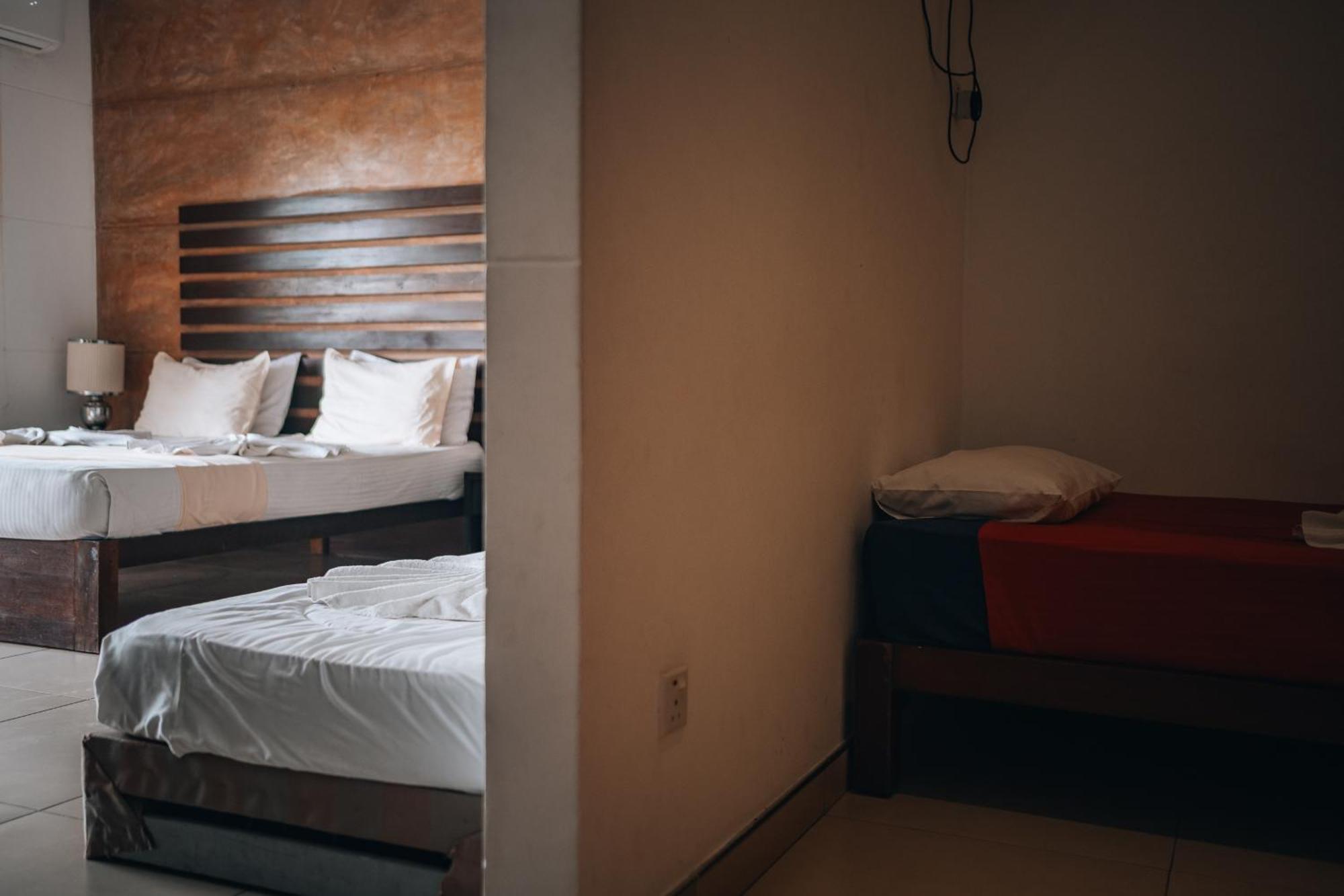 ซัมเมอร์ไซด์เรซิเดนซ์ Hotel เนกอมโบ ภายนอก รูปภาพ